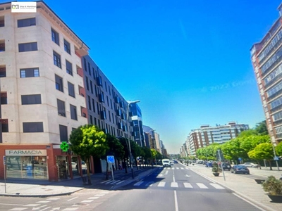 Alquiler Piso León. Piso de una habitación Tercera planta