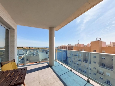 Alquiler Piso Sagunto - Sagunt. Piso de tres habitaciones en Rio Guadalquivir. Séptima planta con terraza