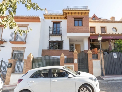 Chalet en venta en La Zubia, Granada