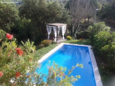 Espectacular casa con vistas a Les Gavarres piscina privada, única por la privacidad !
