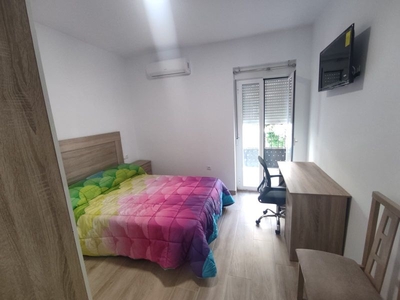 Habitaciones en C/ Jose maría Baldenegro, Córdoba Capital por 280€ al mes