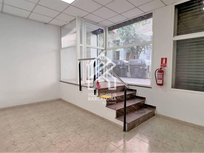 Local comercial Calle Treball Barcelona Ref. 93314439 - Indomio.es