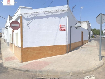 MONTIJO, VENTA VIVIENDA PLANTA BAJA, DE ESQUINA, LUMINOSA