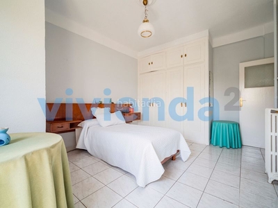 Piso en Concepción, 109 m2, 4 dormitorios, 2 baños, 329.000 euros en Madrid