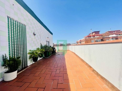 Venta Ático en Carrer de Juan Valera Badalona. Con terraza