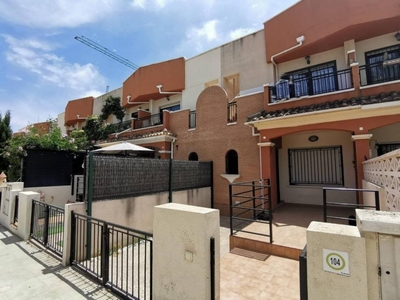 Venta Casa adosada en Azafran 4 Orihuela. Con terraza 125 m²