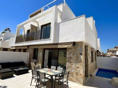 Venta Casa adosada en Cabo Punta De Tarifa Orihuela. Con terraza 85 m²