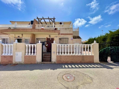 Venta Casa adosada en Calle Isla Formentera-Regia Orihuela. Buen estado 85 m²