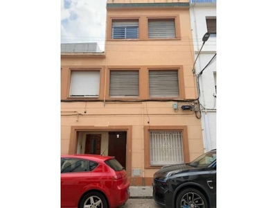 Venta Casa adosada en Calle SANT MATEU Vilassar de Mar. A reformar con terraza 172 m²