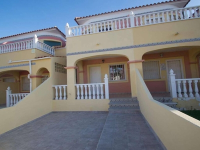 Venta Casa adosada en Calle. Villamartín-Las Filipinas Orihuela (Alicante) Orihuela. Muy buen estado 83 m²