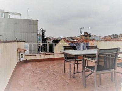 Venta Casa adosada en Carrer de la Reina Elionor Sabadell. Con terraza 324 m²