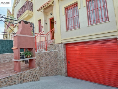 Venta Casa adosada en Nueva Aljaraque. Con terraza 160 m²