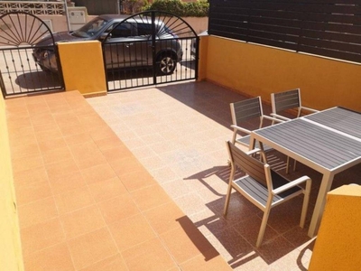 Venta Casa adosada en la herrada Los Montesinos. Buen estado 60 m²