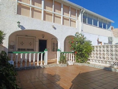 Venta Casa adosada en Lomas Del Mar torrevieja Torrevieja. Buen estado 55 m²