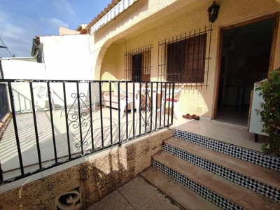 Venta Casa adosada en parque nervion San Fulgencio. Con terraza 41 m²