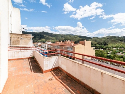 Venta Casa adosada en Sierra Nevada Cenes de La Vega. Con terraza 164 m²