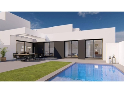 Venta Casa adosada Formentera del Segura. Nueva con terraza 132 m²