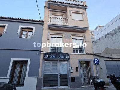 Venta Casa adosada Gandia. Buen estado plaza de aparcamiento con balcón 300 m²