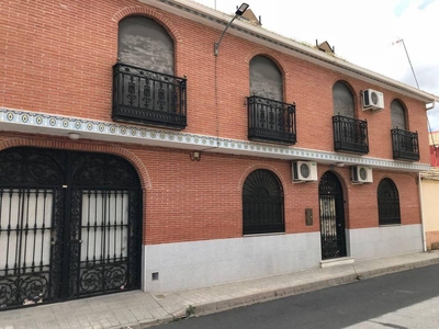 Venta Casa adosada Malagón. Buen estado plaza de aparcamiento calefacción individual 237 m²