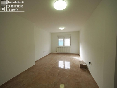 Venta Casa adosada Tomelloso. Con terraza 209 m²