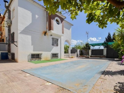 Venta Casa pareada en Calle Mirador de la Vega 16 Albolote. Buen estado plaza de aparcamiento 155 m²