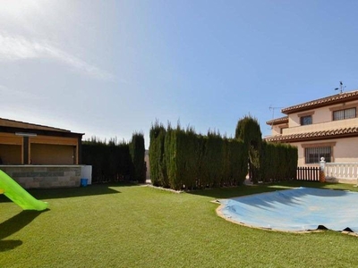 Venta Casa unifamiliar Alhendín. Con terraza 273 m²