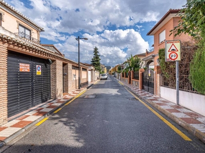 Venta Casa unifamiliar Armilla. Con balcón 280 m²