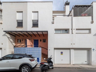 Venta Casa unifamiliar Armilla. Con terraza 160 m²