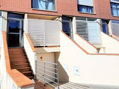 Venta Casa unifamiliar Ávila. Con balcón 105 m²