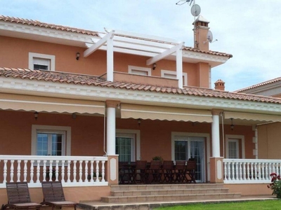 Venta Casa unifamiliar Badajoz. 402 m²