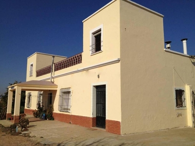 Venta Casa unifamiliar Badajoz. Con terraza 170 m²