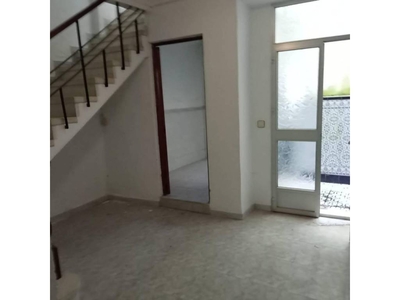 Venta Casa unifamiliar Baena. A reformar con terraza 140 m²