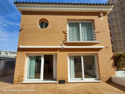 Venta Casa unifamiliar Calella. Buen estado 439 m²