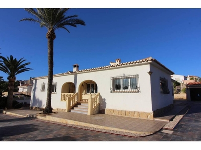 Venta Casa unifamiliar Calp. Buen estado con terraza 210 m²