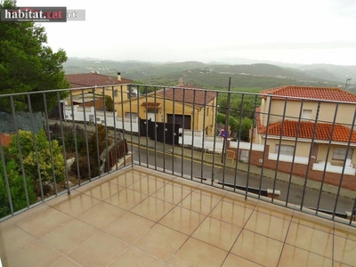 Venta Casa unifamiliar Canyelles. Con terraza 240 m²