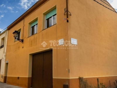 Venta Casa unifamiliar Castellet i la Gornal. A reformar calefacción individual 218 m²