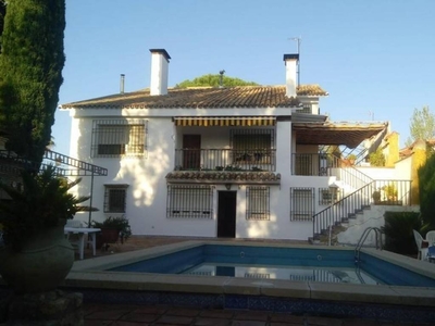Venta Casa unifamiliar Córdoba. Con terraza 424 m²