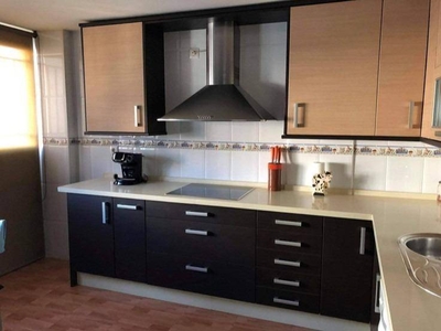 Venta Casa unifamiliar Cúllar Vega. Con balcón 182 m²