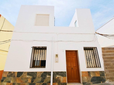 Venta Casa unifamiliar Dalías. Con terraza 90 m²