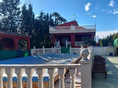 Venta Casa unifamiliar Dolores. Con terraza 180 m²