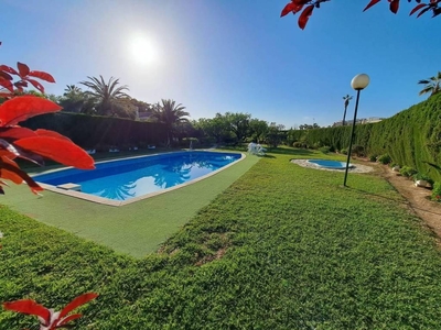 Venta Casa unifamiliar El Campello. Buen estado con terraza 335 m²