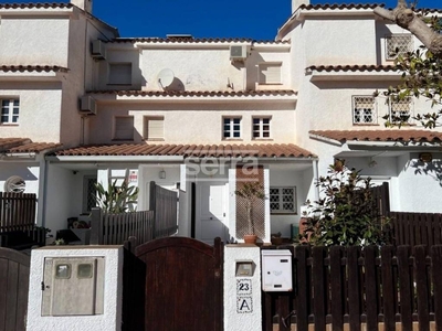 Venta Casa unifamiliar en AV Santa Isabel Sant Pere de Ribes. Con terraza 223 m²