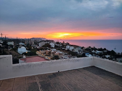 Venta Casa unifamiliar en Avenida de Europa 126 Villajoyosa - La Vila Joiosa. Buen estado plaza de aparcamiento con terraza calefacción central 922 m²