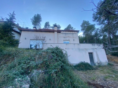 Venta Casa unifamiliar en Calle Can Rigol (De) Corbera de Llobregat. Buen estado con terraza 118 m²