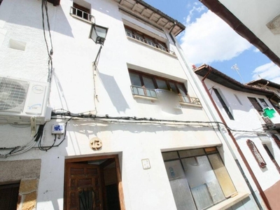 Venta Casa unifamiliar en Calle de la Canchuela 19 Guisando. A reformar 144 m²