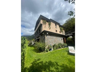 Venta Casa unifamiliar en Calle de la Comella Andorra la Vella. Buen estado con terraza 800 m²