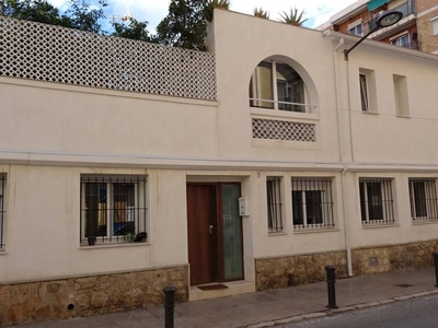 Venta Casa unifamiliar en Calle Doctor Ivorra 9 Sant Joan d'Alacant. Muy buen estado con terraza calefacción individual 140 m²