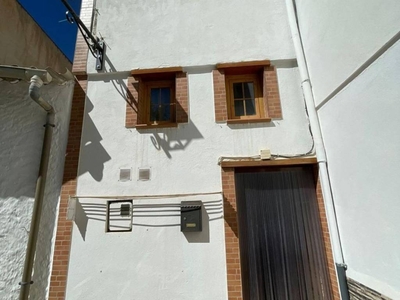 Venta Casa unifamiliar en Calle Guillen Alhama de Granada. Buen estado calefacción individual 90 m²