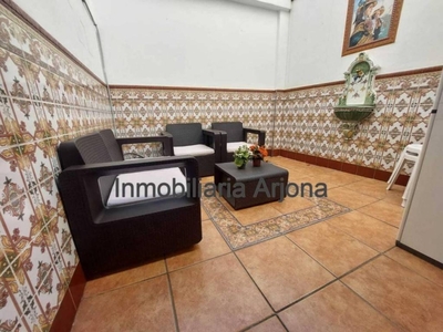 Venta Casa unifamiliar en Calle Iznajar Lucena. Buen estado con terraza 150 m²