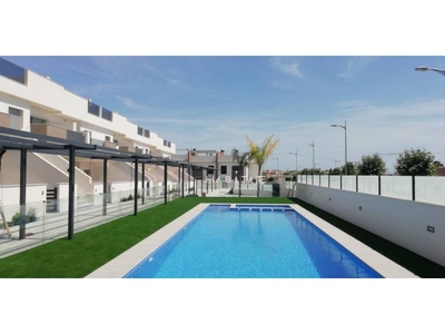 Venta Casa unifamiliar en Calle LA RAMBLA Pilar de la Horadada. Buen estado con terraza 70 m²